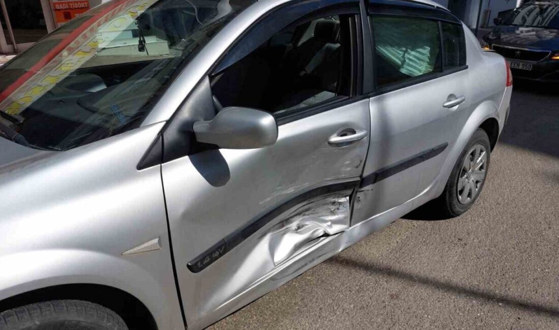 Samsun’da hafif ticari araç ile otomobilin karıştığı trafik kazasında 1