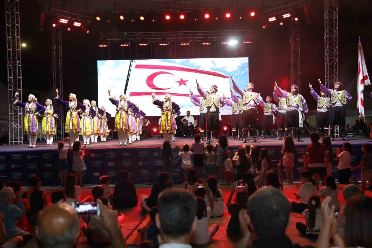 Samsun Büyükşehir Belediyesi tarafından bu yıl 35’incisi düzenlenen Uluslararası Halk