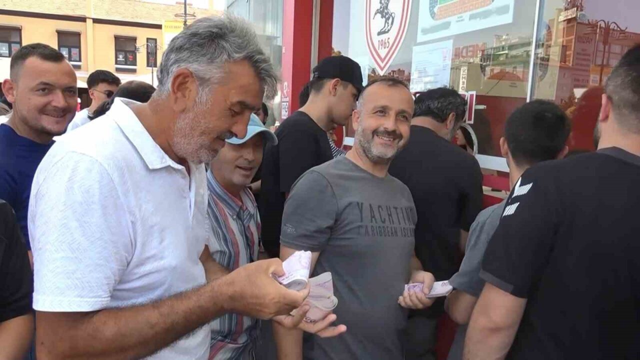 Samsunspor’un yeni sezon kombine biletleri bugün satışa çıktı. ’Biletinial’ firmasının