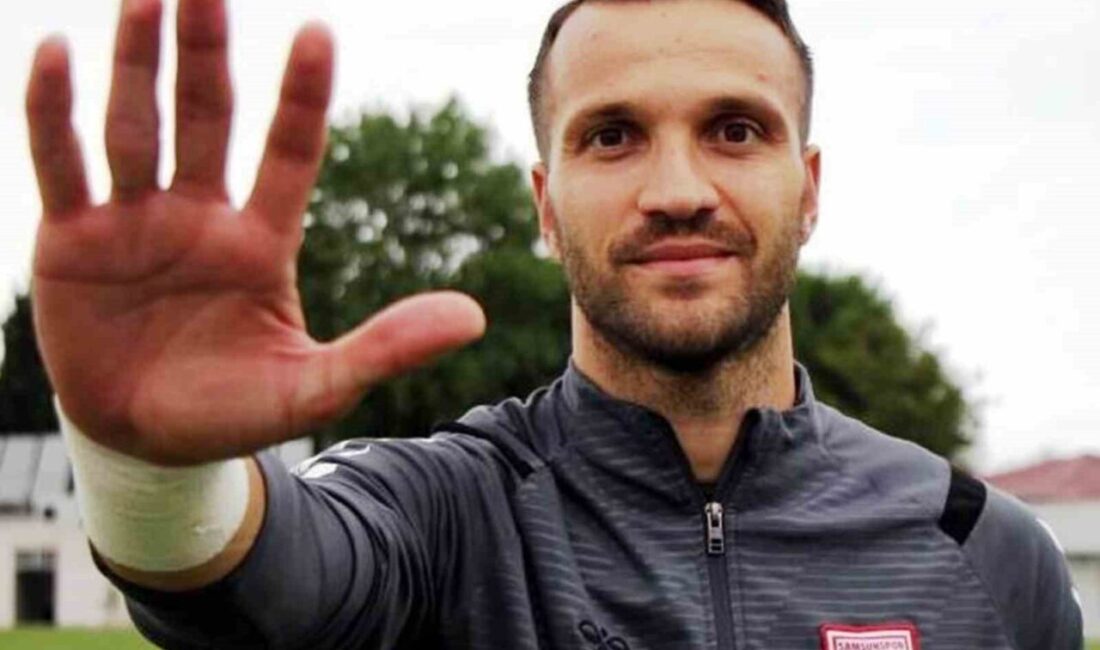 Samsunspor, kaleci Okan Kocuk’un sözleşmesini 2028 yılına kadar uzattı. FIFA