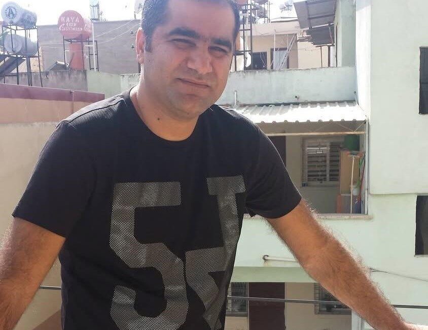 Mersin’in Erdemli ilçesinde görev yapan sanatçı Nurettin Rençber’in yeğeni aile