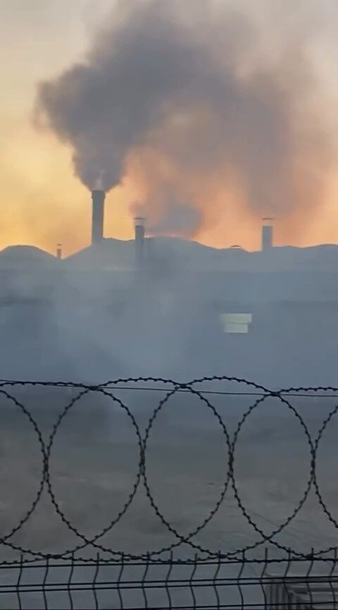 Türkiye’nin önemli sanayi şehirlerinden biri olan Bursa’da, fabrika bacalarından metrelerce