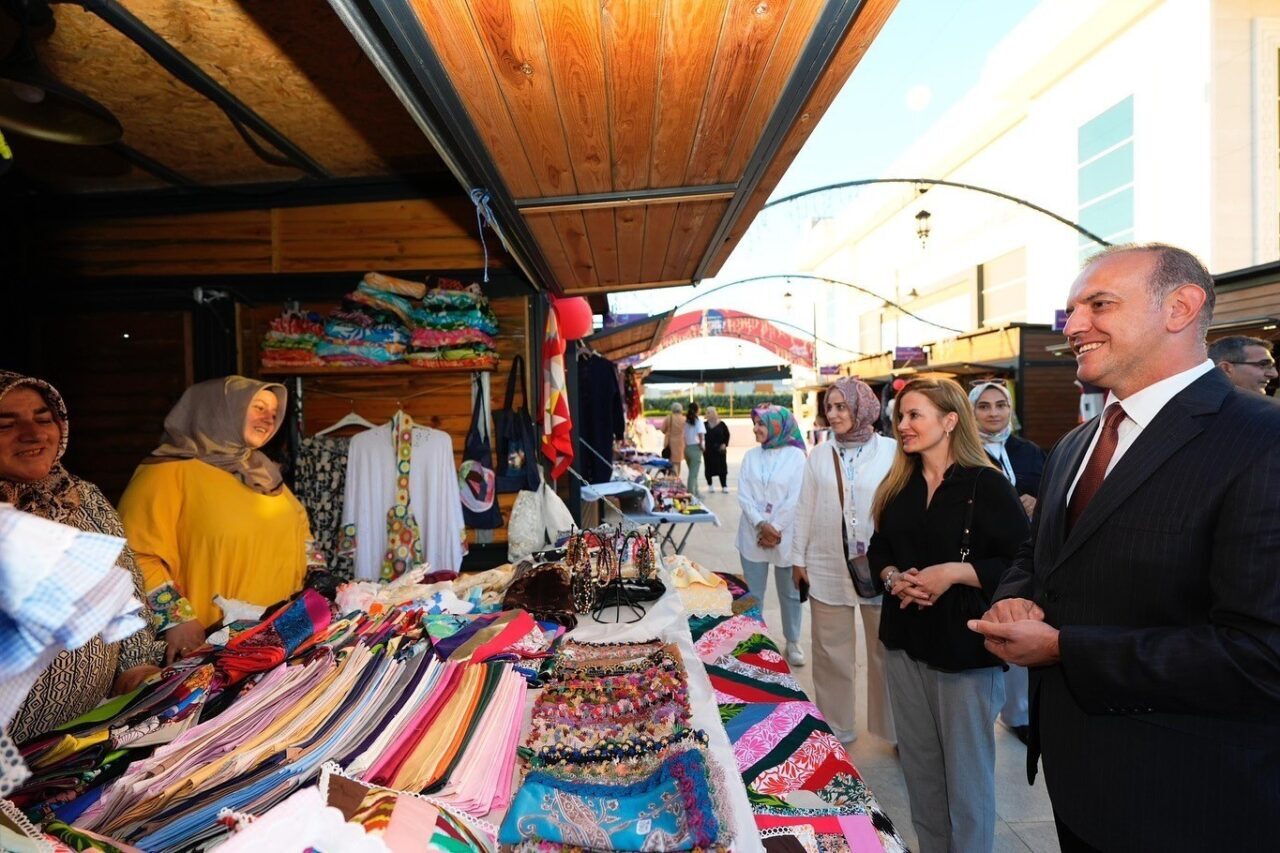 Sancaktepe Belediyesi’nin ev sahipliğinde düzenlenen Kadın Emeği Festivali, kadınların el