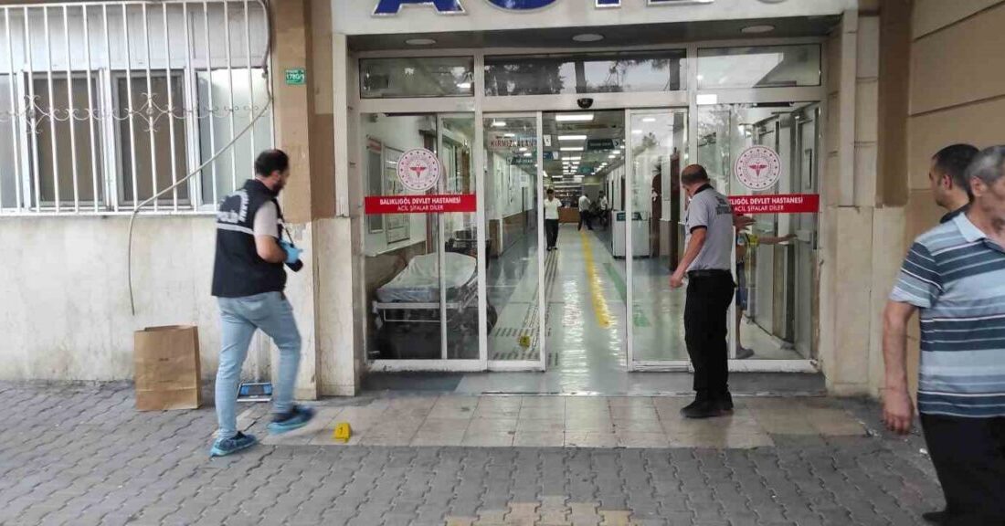 Şanlıurfa’da bir hasta tarafından bıçaklı saldırıya uğrayan acil doktoru ve