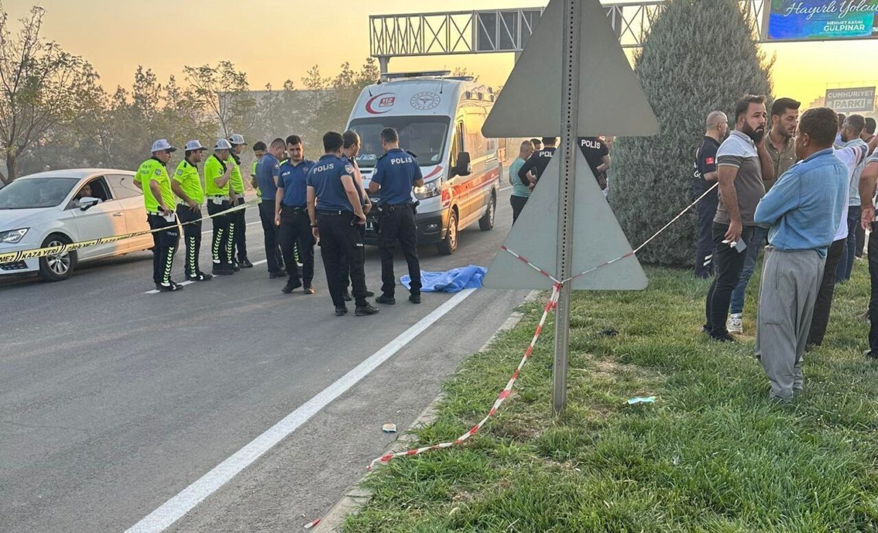 Şanlıurfa’da yolun karşı tarafına geçmeye çalışan 4 yaşındaki çocuk, otomobilin