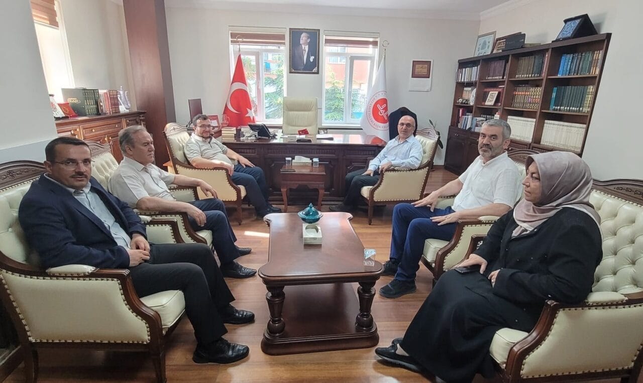 Diyanet İşleri Başkanlığı emekli Hac Daire Başkanı Süleyman Sarı, Afyonkarahisar