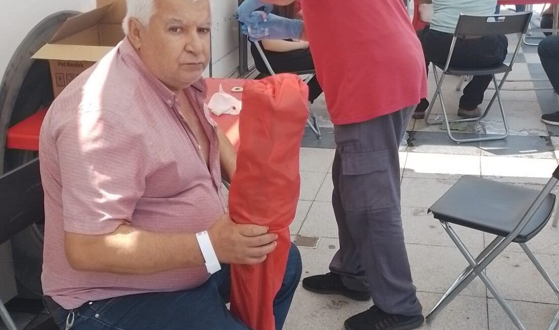 Manisa’nın Sarıgöl ilçesinde düzenlenen kan bağışı kampanyasında, ismini açıklamak istemeyen