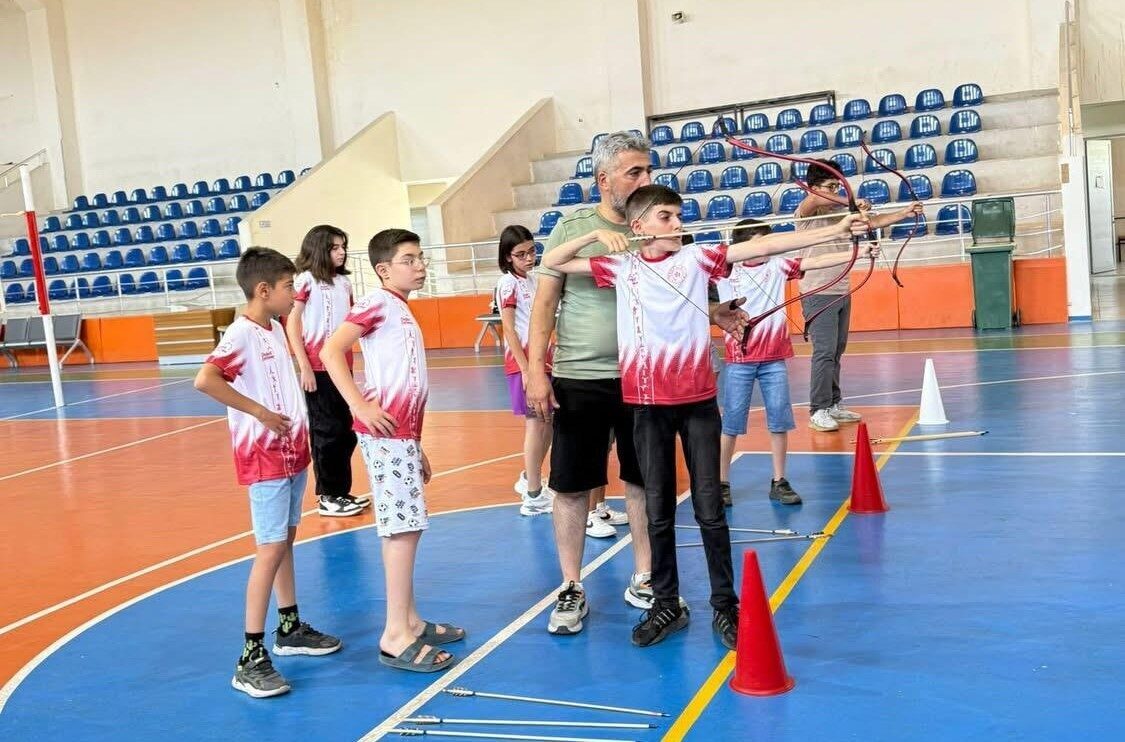 Manisa’nın Sarıgöl ilçesinde Gençlik ve Spor İlçe Müdürlüğü tarafından açılan