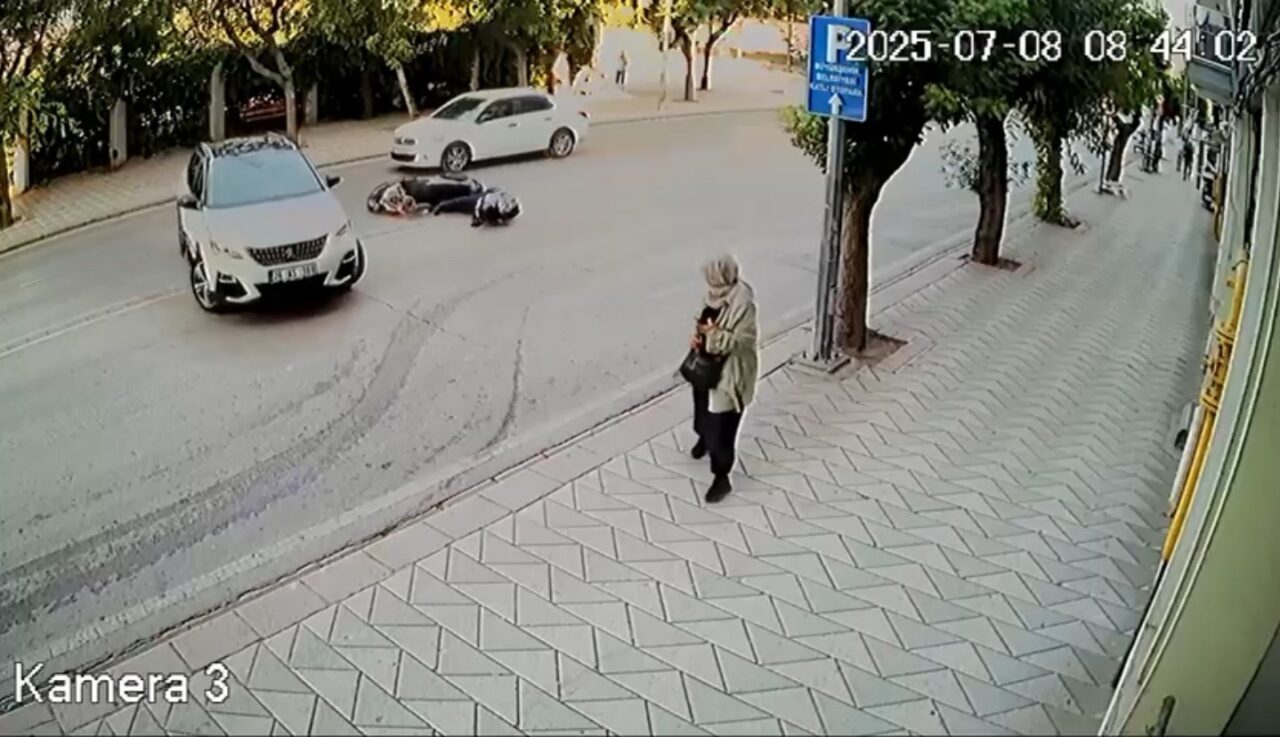 Eskişehir’de yasaklı yerde U atarak bir motosikletlinin yere düşmesine sebep