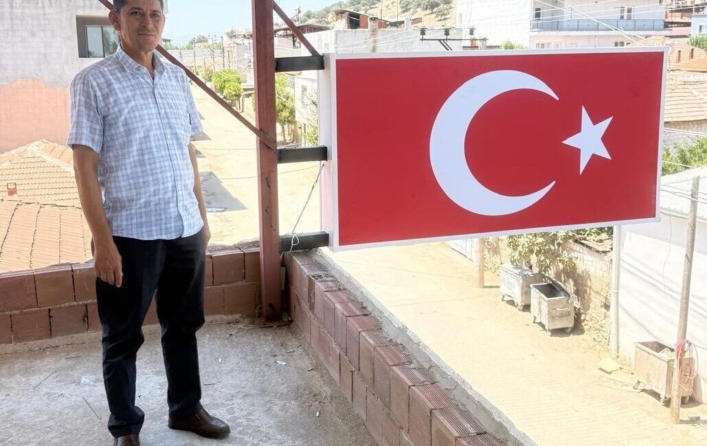 Manisa’nın Ahmetli ilçesine bağlı Kargın Mahallesi’nde yenilenen muhtarlık seçimleri sonra