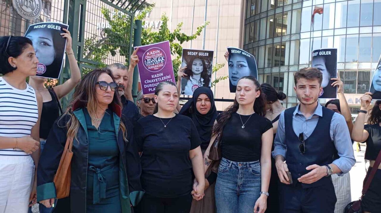 Büyükçekmece’de denizde elleri ve ayakları bağlı, halıya sarılı halde cansız