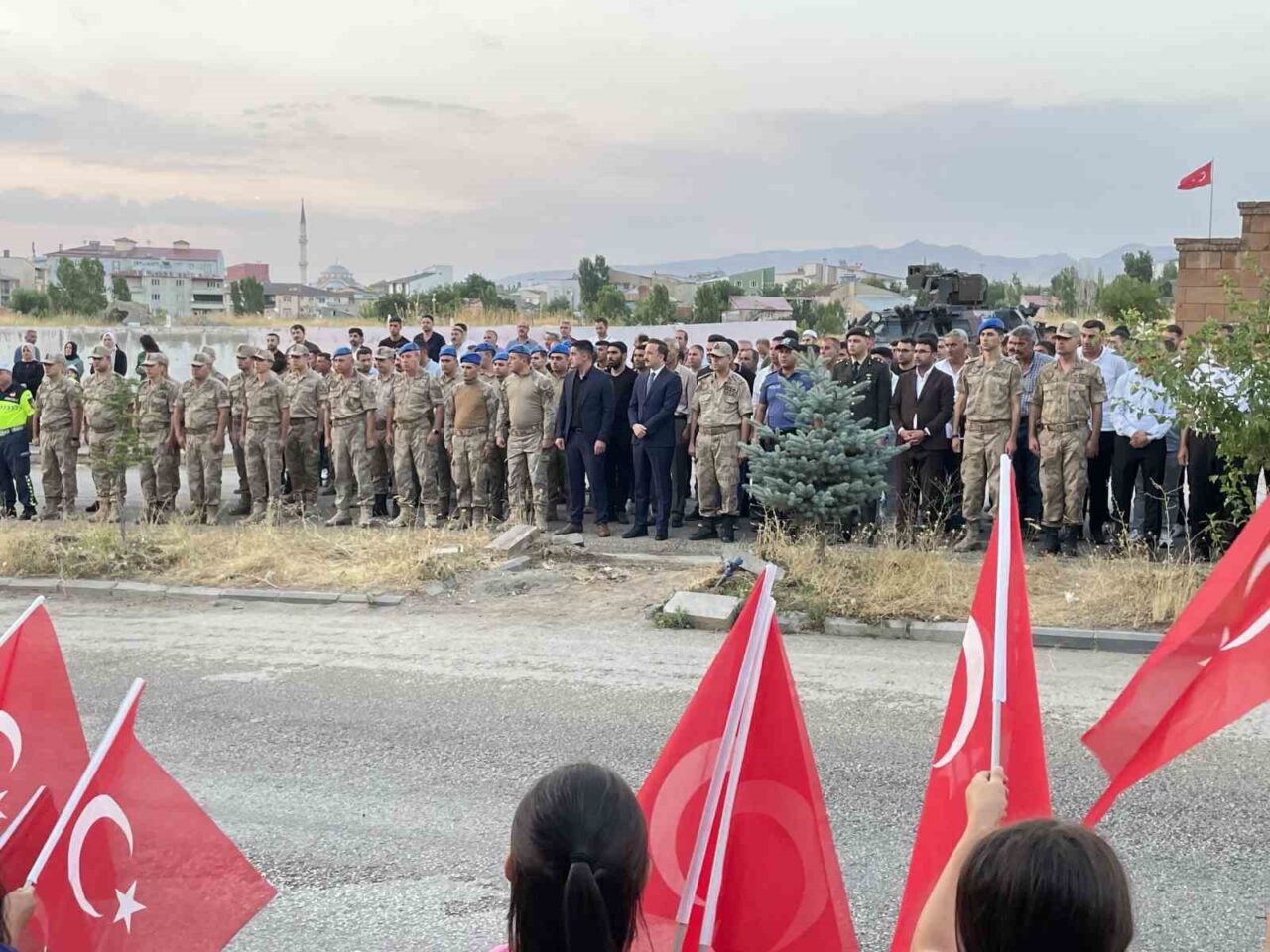 Muş’un Malazgirt ilçesinde 10 yıl önce PKK’lı teröristlerce şehit edilen