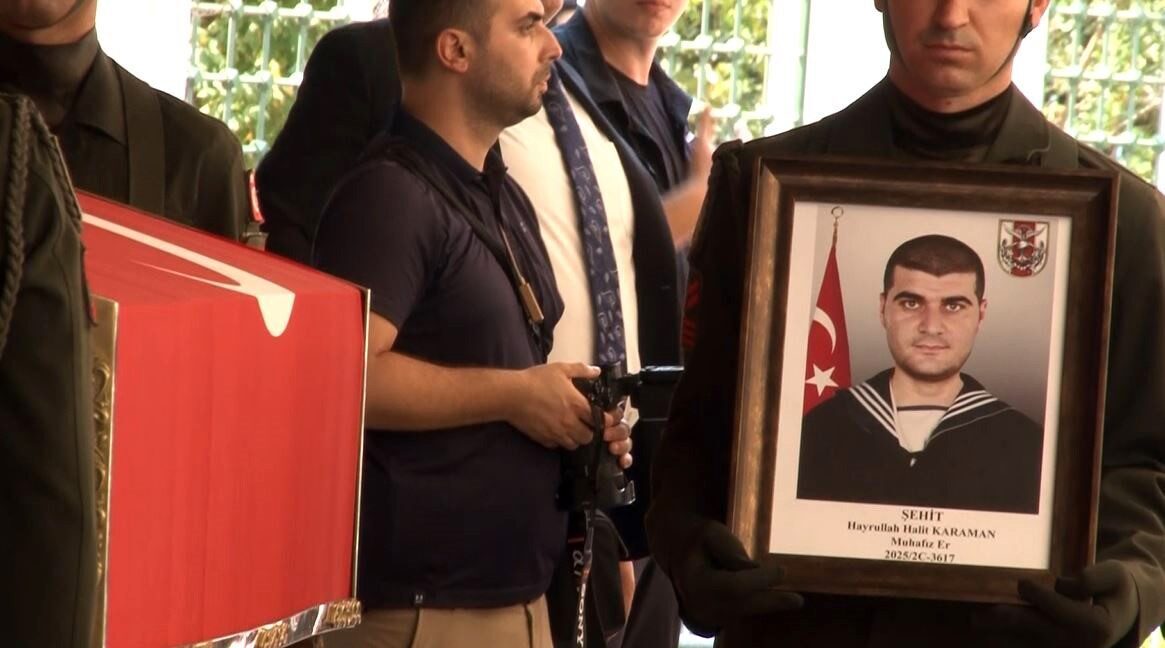 İskenderun Deniz Er Eğitim Alayı’nda vatani görevini yaparken yüksek ateş