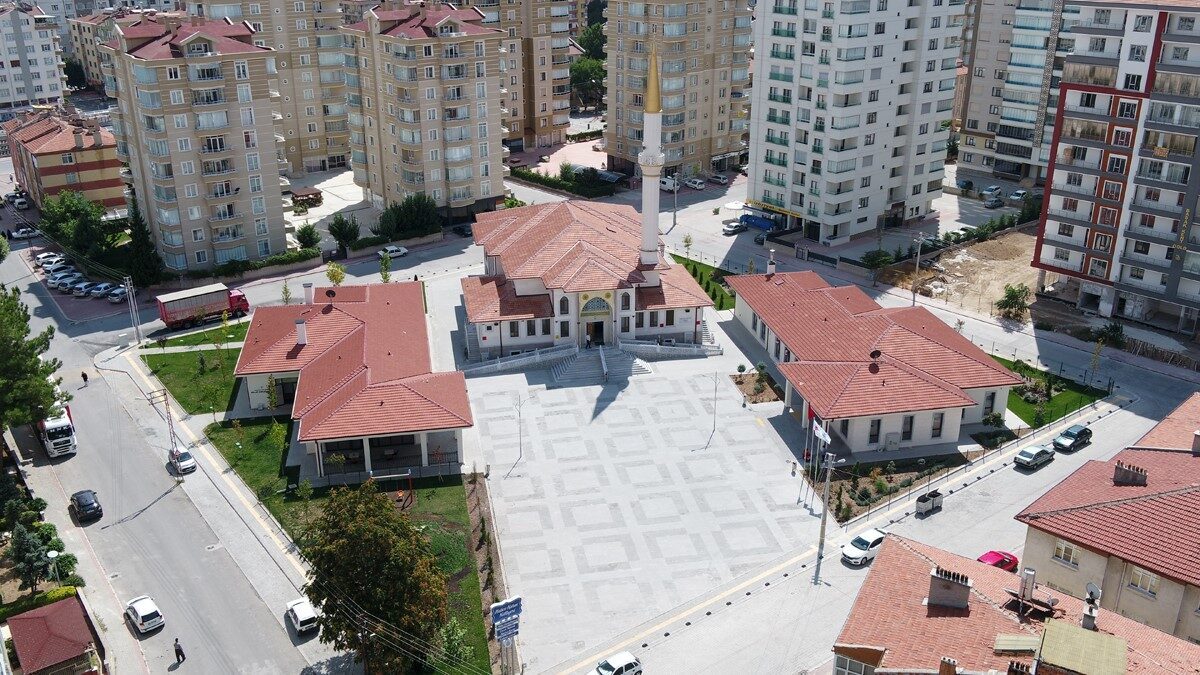 Konya’nın merkez Selçuklu İlçe Belediye Başkanı Ahmet Pekyatırmacı, 284 öğrenci