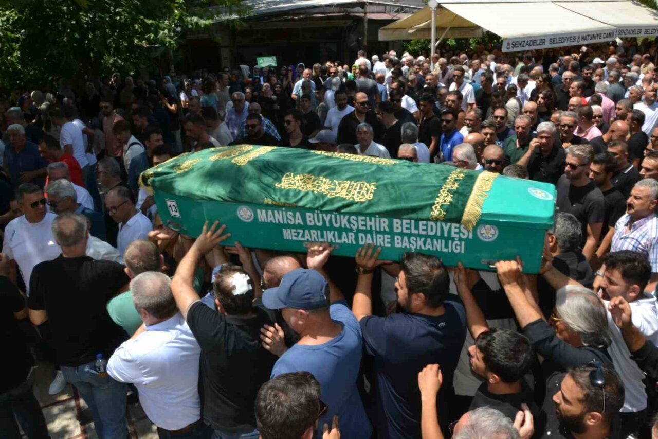 Manisa’nın tanınmış restoran işletmecilerinden Balık Keyfi’nin sahibi Serdar Kabaş, 22