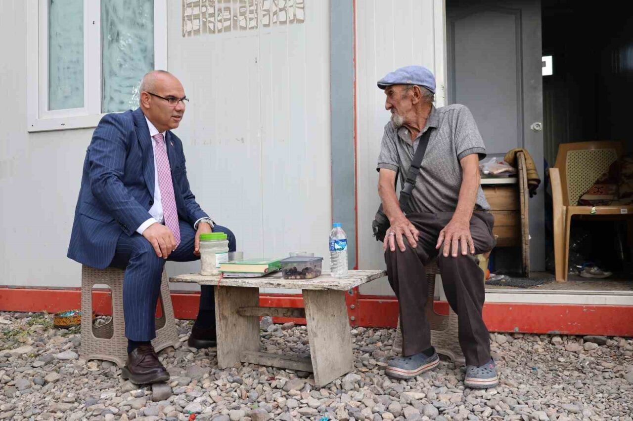 Ağrı Valisi Mustafa Koç, Taşlıçay ilçesinde “Memiş Dayı” olarak tanınan