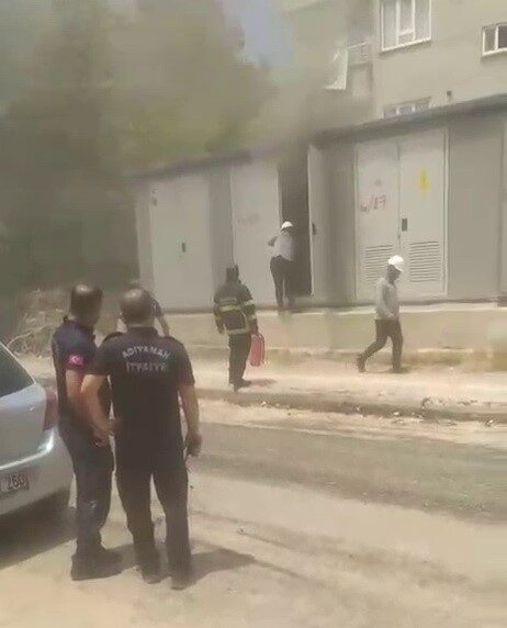 Adıyaman’da etkisini artıran sıcak hava, elektrik trafosunda yangına neden oldu.