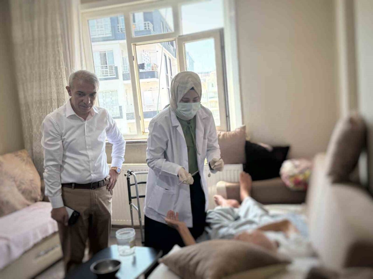 Siirt’te ağız ve diş sağlığı, evde sağlık uygulaması kapsamında, evde