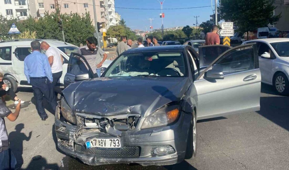 Siirt’te iki aracın karıştığı kazada 1 kişi yaralandı. Edinilen bilgilere