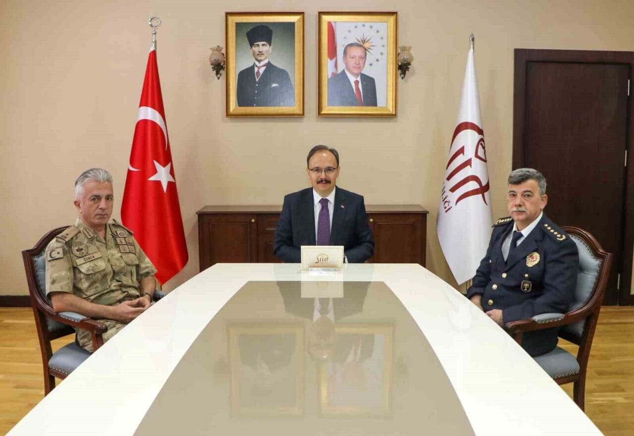 Siirt Valisi Kemal Kızılkaya, kaçakçılıkla mücadele kapsamında il genelinde düzenlenen