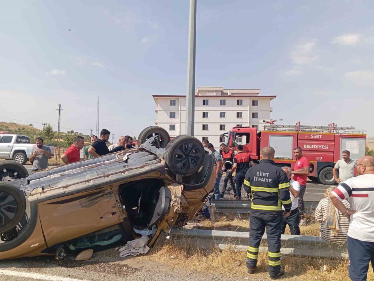 Siirt’te otomobil ile pikabın çarpıştığı kazada 3 kişi yaralandı. Doğan