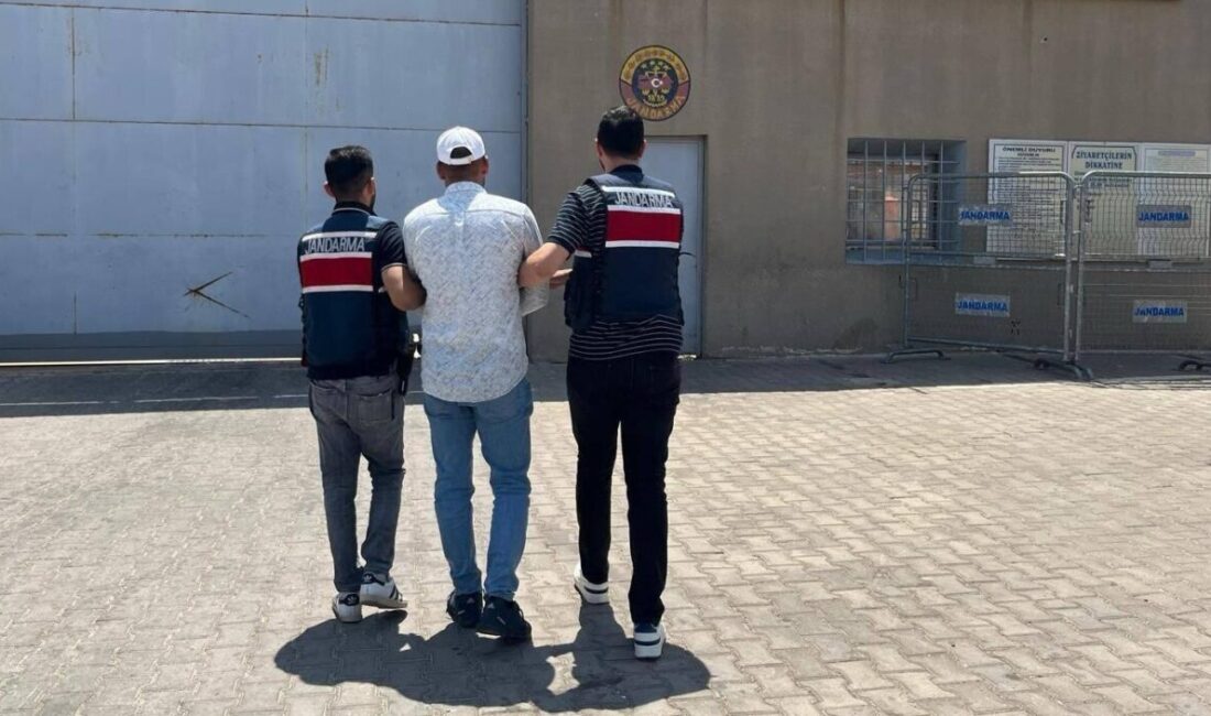 Gaziantep’in Nizip ilçesinde husumetlisini silahla yaralayan şüpheli şahıs, jandarma ekiplerince