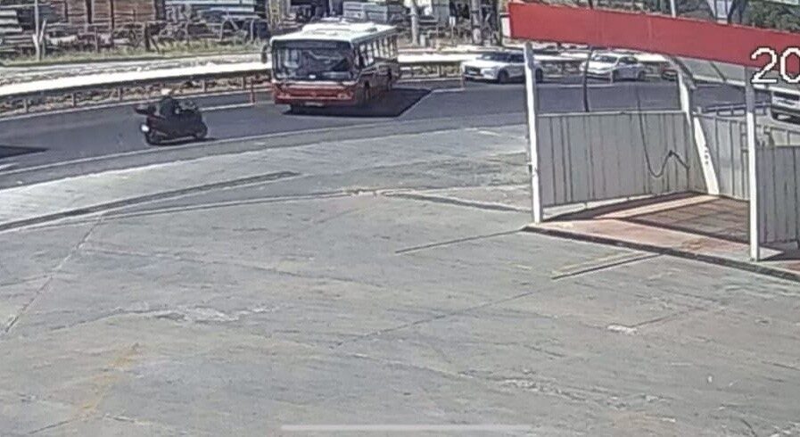 İstanbul Silivri’de meydana gelen trafik kazasında motosiklet sürücüsü hayatını kaybetti.