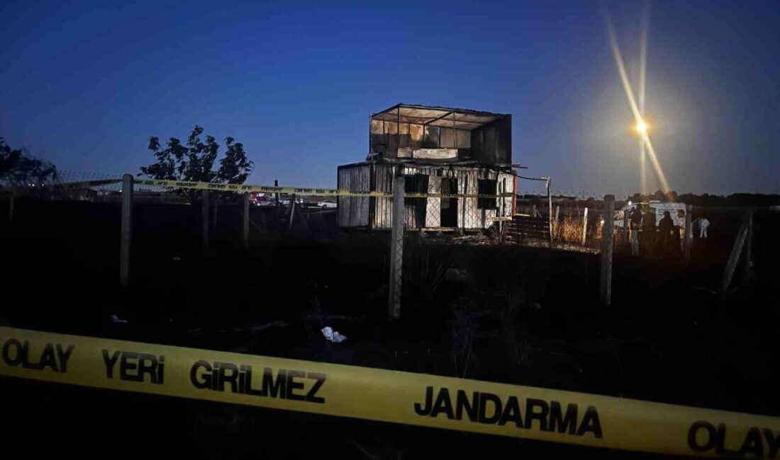 İstanbul Silivri’de arazide çıkan yangın bir konteynıra sıçradı. Alevlere müdahale