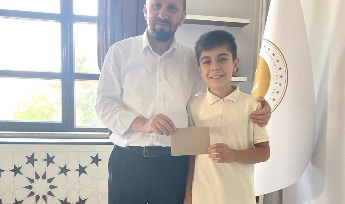 Simav İlçe Müftüsü Hasan Serçe, U13-U15 Türkiye Badminton Milli Sporcu