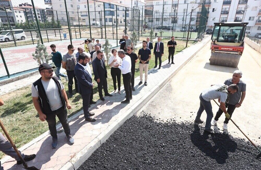 Sincan Belediyesi, vatandaşların güvenli ve konforlu ulaşımı için asfalt serim