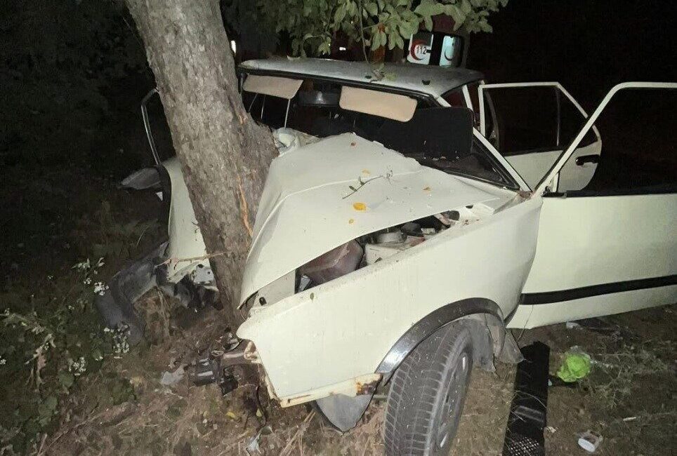 Sinop’un Ayancık ilçesinde meydana gelen kazada 2 kişi yaralandı. Kaza,