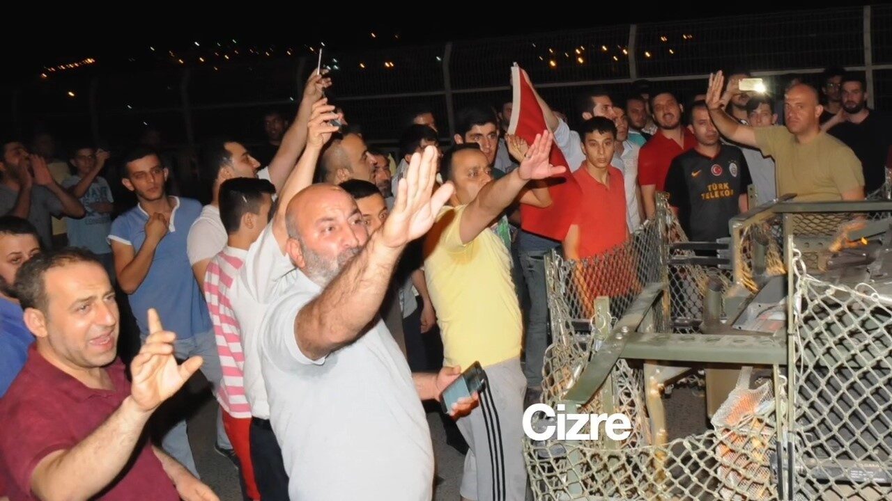 Şırnaklılar, 15 Temmuz hain darbe girişimi gecesinde yaşadıklarını anlattı. AK