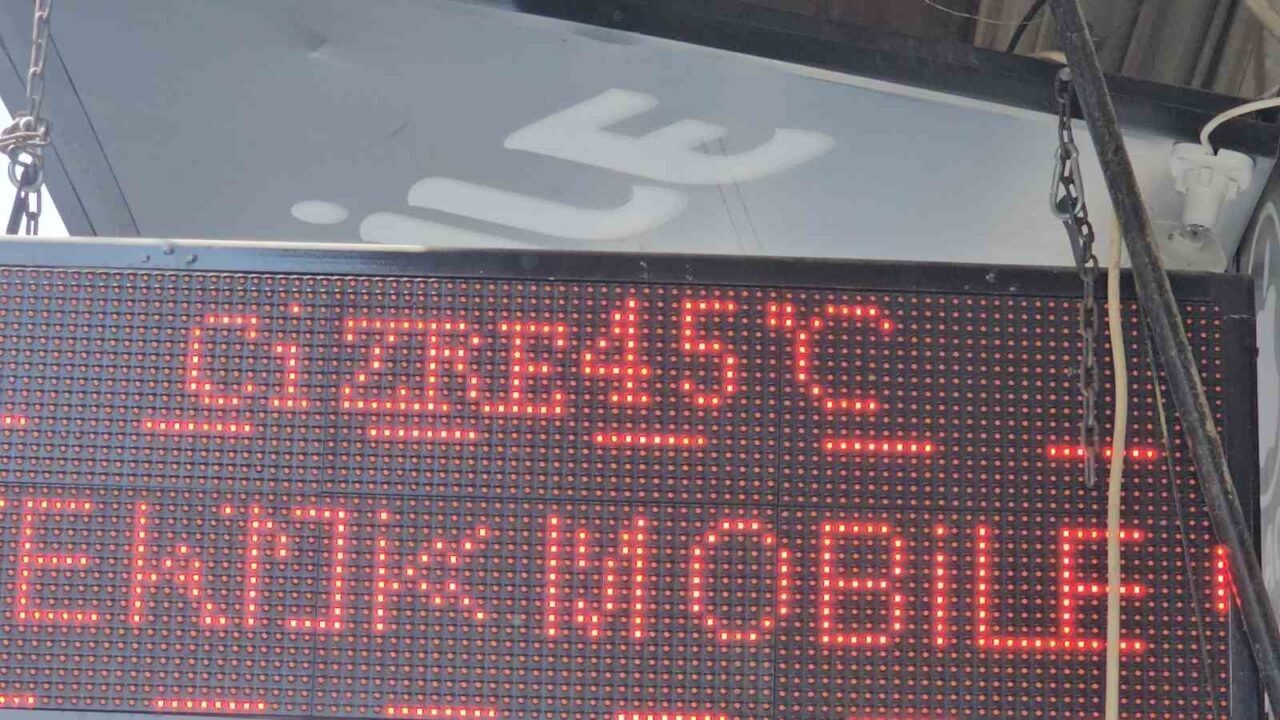 Şırnak’ta aynı gün içinde iki farklı mevsim yaşandı. Cizre 46