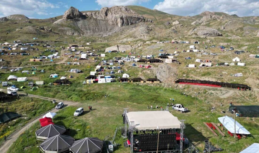 Şırnak’ın Beytüşşebap ilçesinde her yıl coşkuyla kutlanan kuzu kırkma festivali