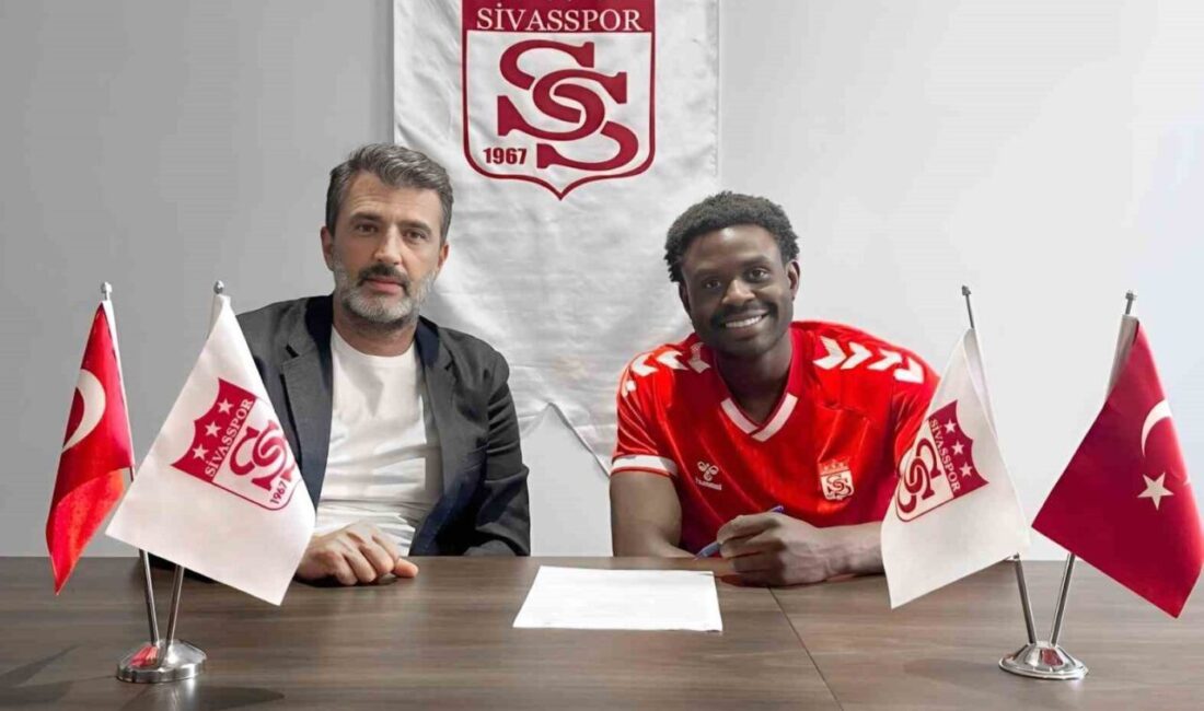 Yeni sezon öncesi transfer çalışmalarını sürdüren Sivasspor, 25 yaşındaki hücum