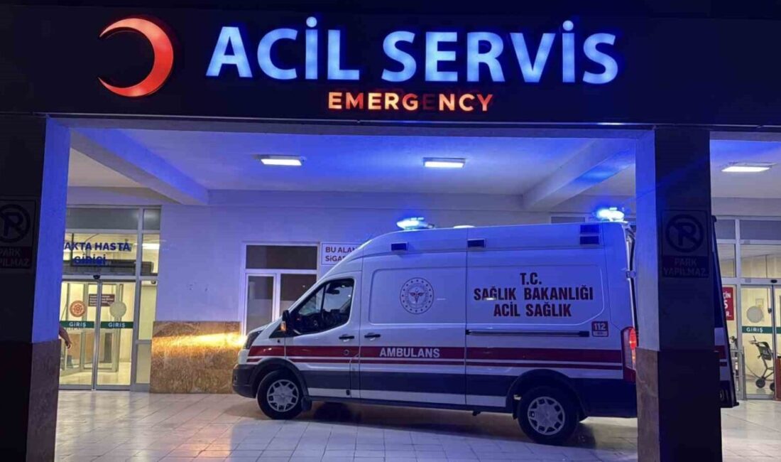 Sivas’ta ailesi ile birlikte trafik kazası geçiren ve tedavi altına