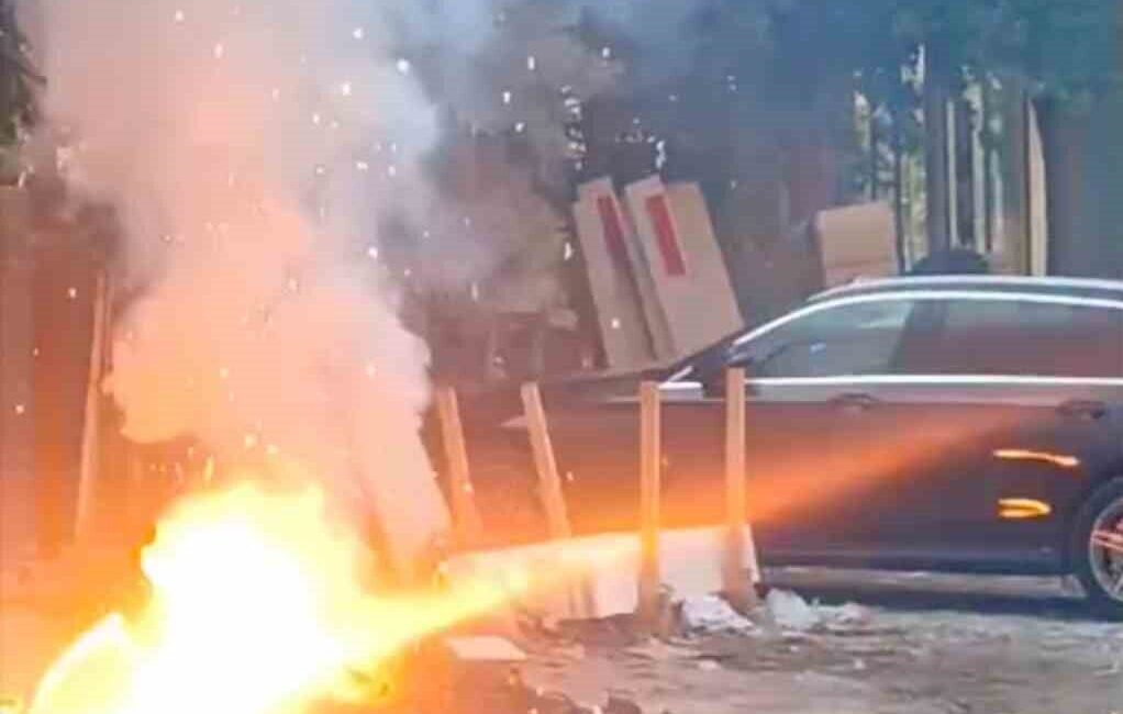 Şanlıurfa’nın Siverek ilçesinde yapılan altyapı kazısı sırasında elektrik kablolarının zarar