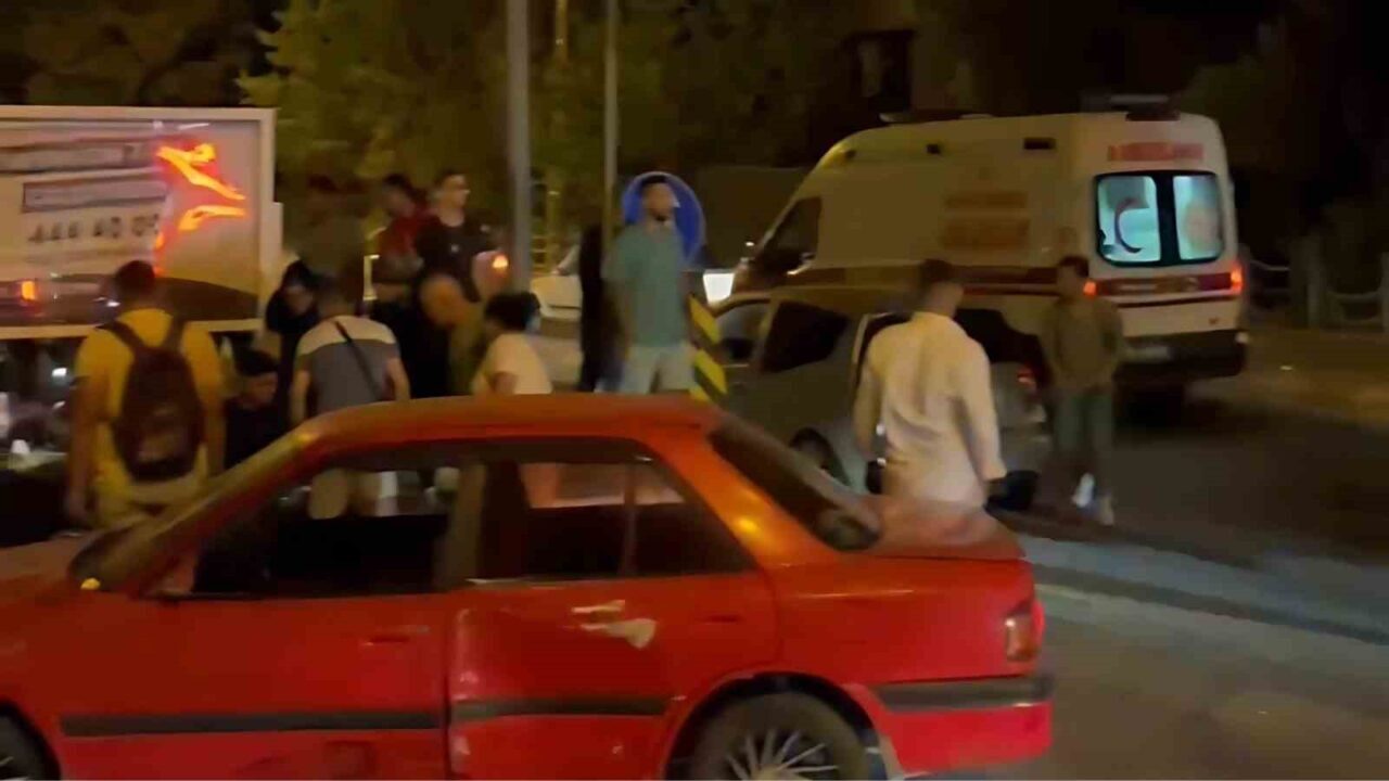 Aydın’ın Söke ilçesinde otomobil ile motosikletin çarpışması sonucu meydana gelen