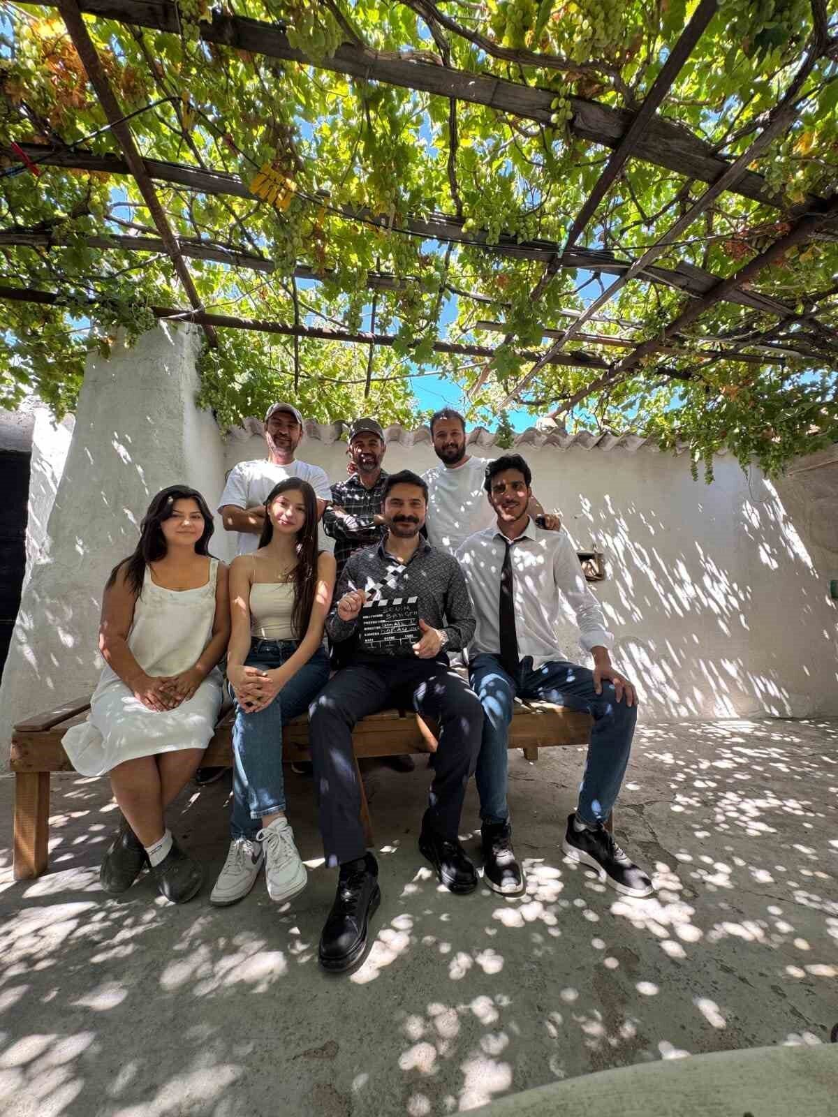 Sinemaya gönül veren Sökeli genç yönetmen İsmail Kiracıoğlu, sinema serüvenine