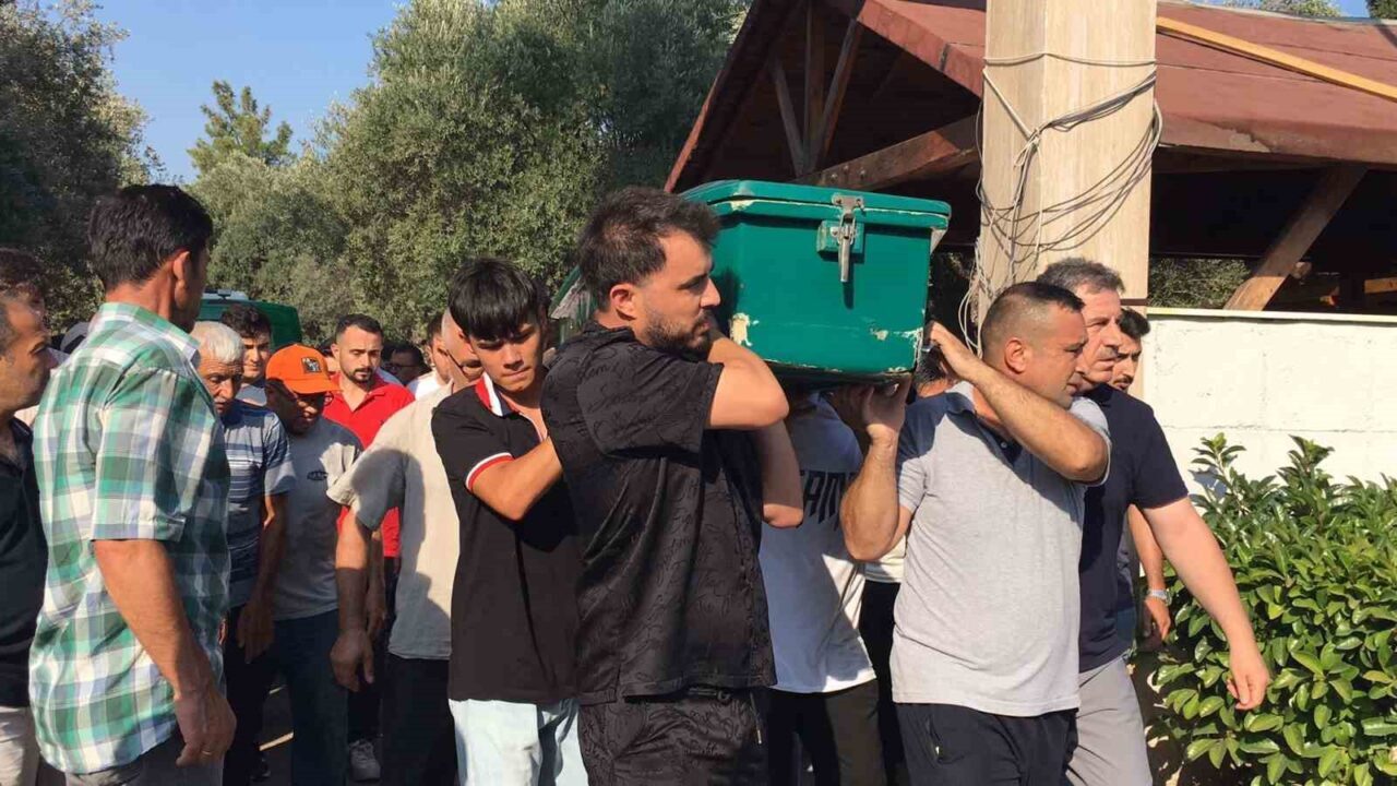 Sosyal medyada ’Çello Mustafa’ lakabıyla tanınan ve kendine has söylemleriyle