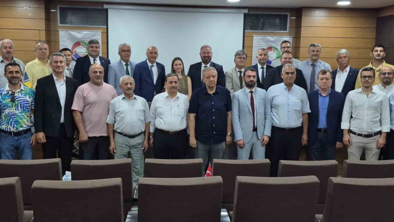 Bartın’da düzenlenen ekonomik işbirliği programında, Srebrenitsa katliamında öldürülen 8 bin