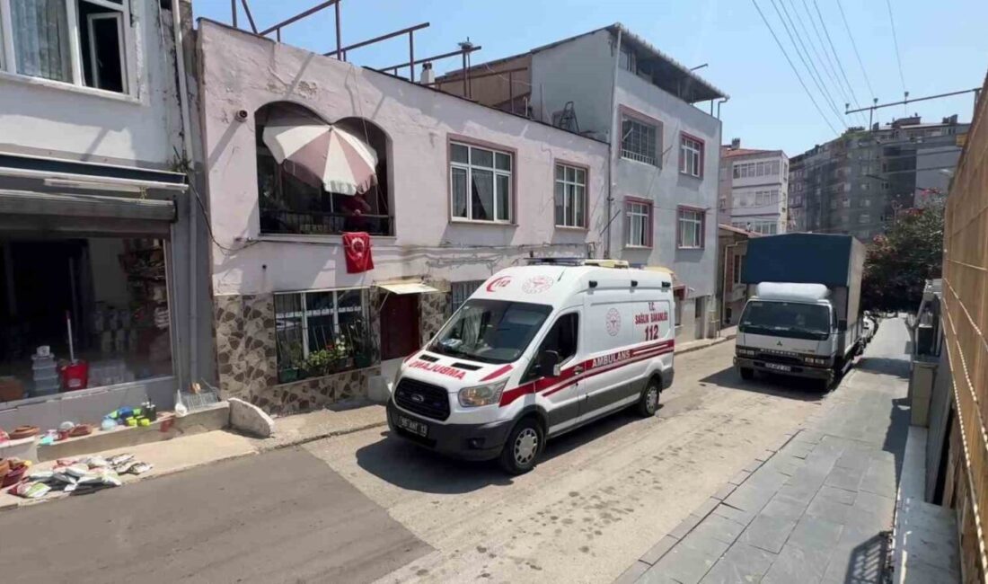 Samsun’da çatı onarımında çalışan 16 yaşındaki stajyer öğrenci, yaklaşık 3