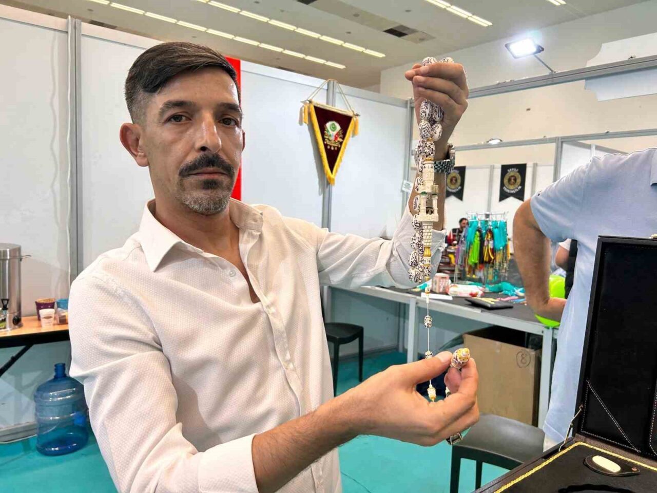 Ankara’da düzenlenen Tespih, Sanat, Antika ve Doğal Taşlar Zirvesi’nde Sultan