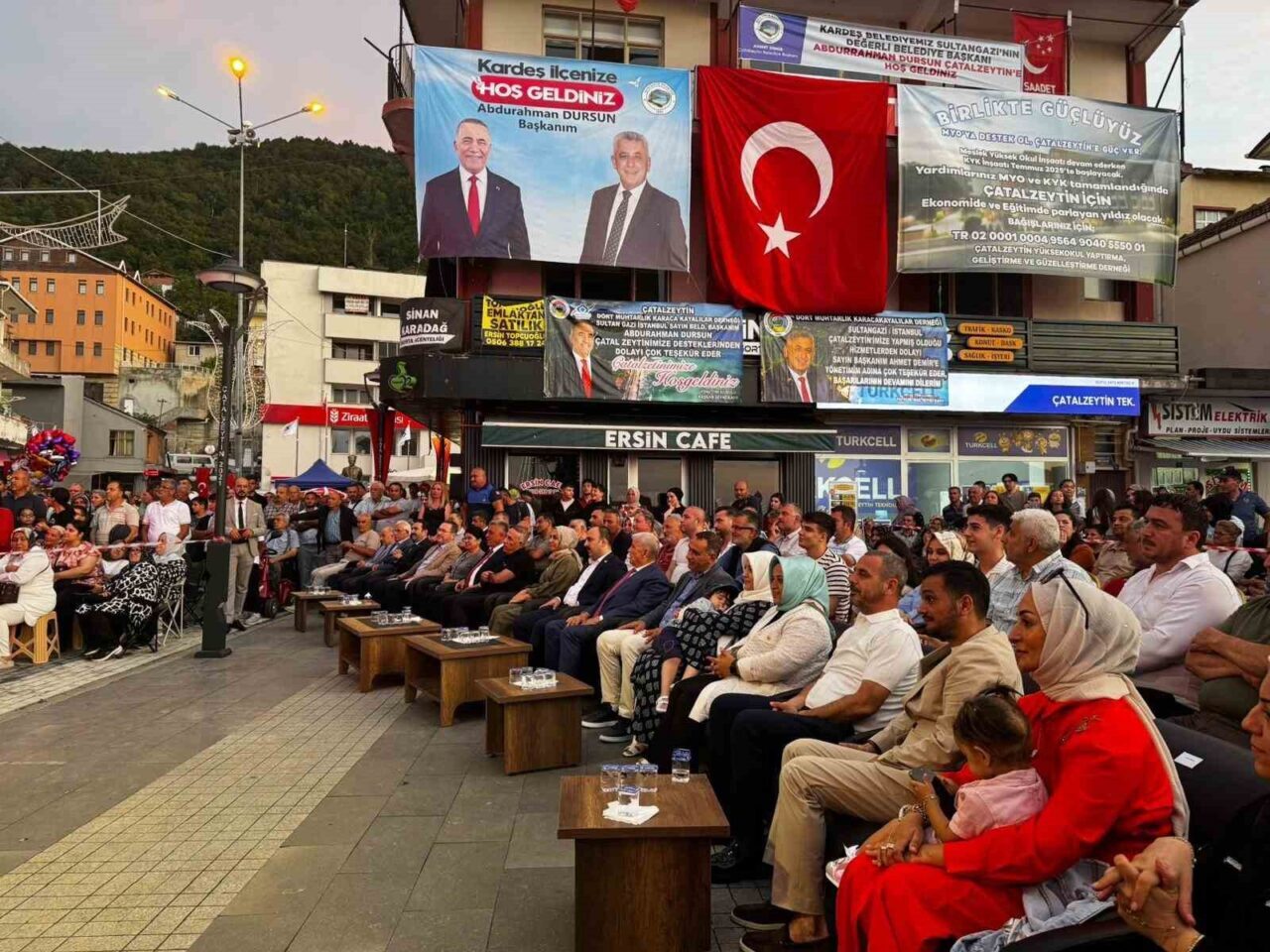 Kardeş belediyelerden desteğini esirgemeyen Sultangazi Belediyesi, Çatalzeytin’e ‘Prestij Cadde’ kazandırdı.