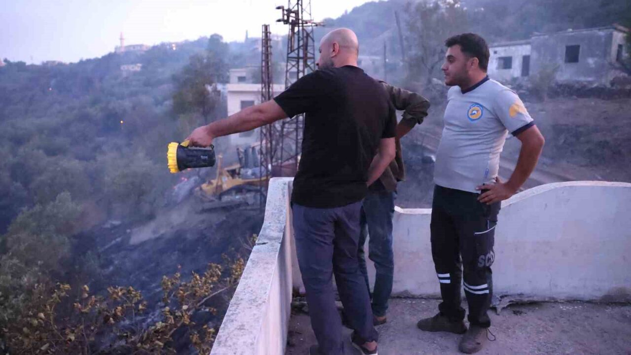 Suriye’nin Lazkiye ilinde devam eden orman yangınlarıyla mücadele çalışmalarına destek