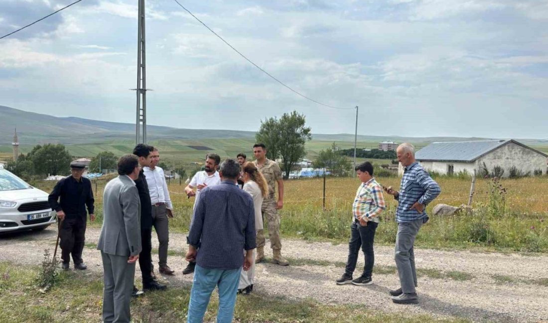 Susuz Kaymakamı Muhammed Emin Tutal, kurum amirleriyle birlikte köyleri dolaşıyor.