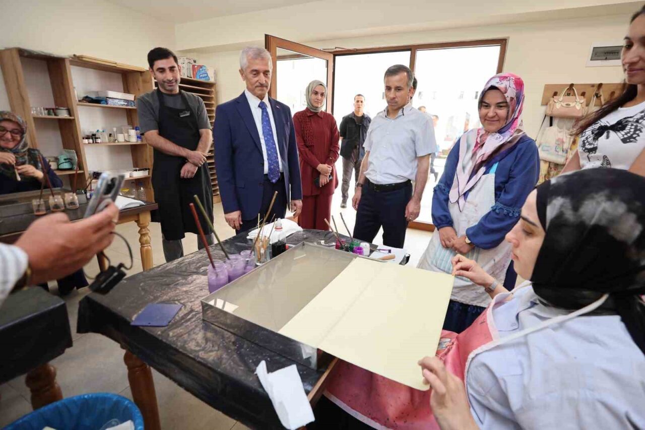 Şahinbey Belediye Başkanı Mehmet Tahmazoğlu, Şahinbey Millet Cami ve Külliyesi’nde