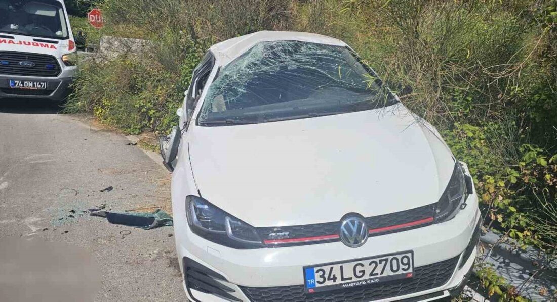 Bartın’da yoldan çıkan ve içerisinde 3’ü çocuk 5 kişinin bulunduğu