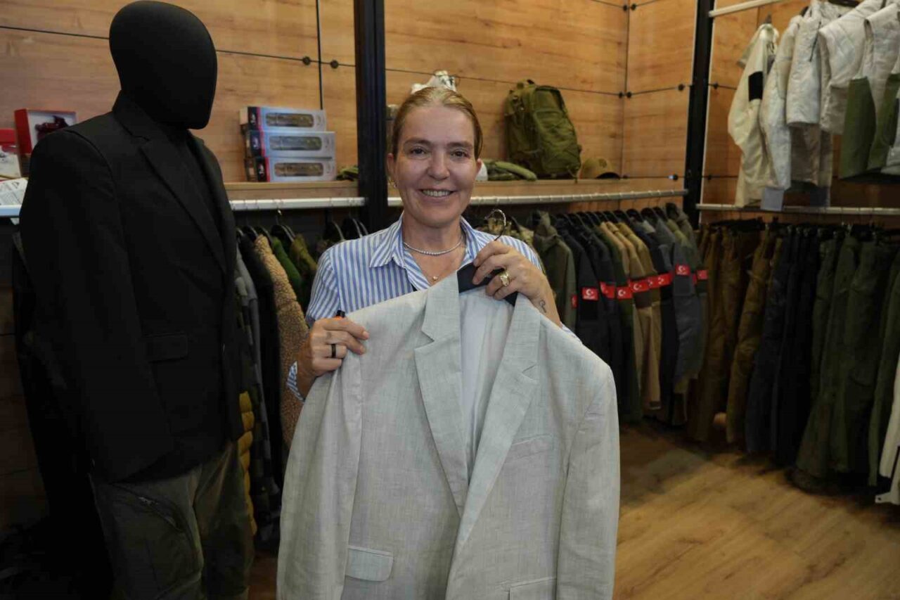 Bıçak saplamalarına ve aleve karşı dayanıklı yerli takım elbise IDEF’te