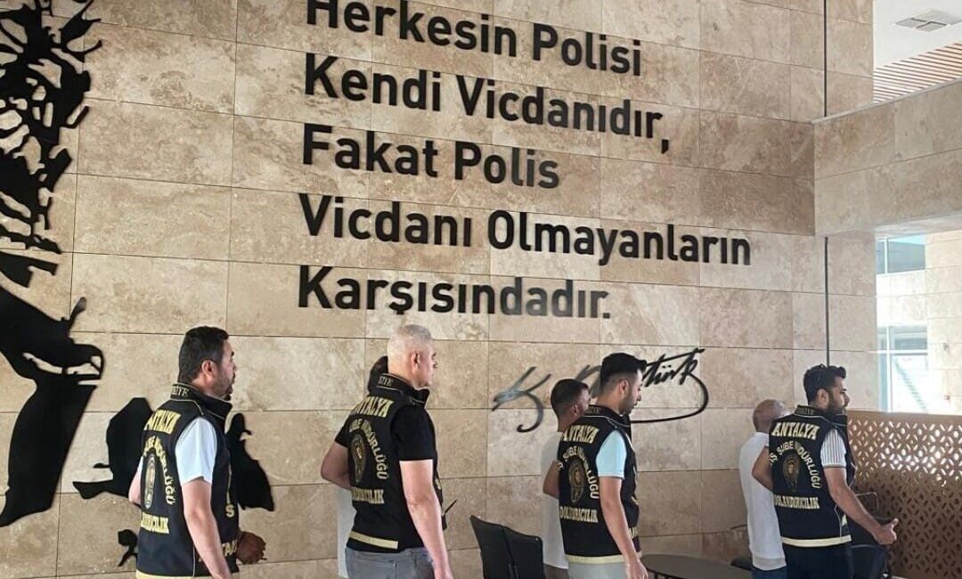 Antalya’da yurt dışında yaşayan bir kişiye ait taşınmazı sahte belgelerle